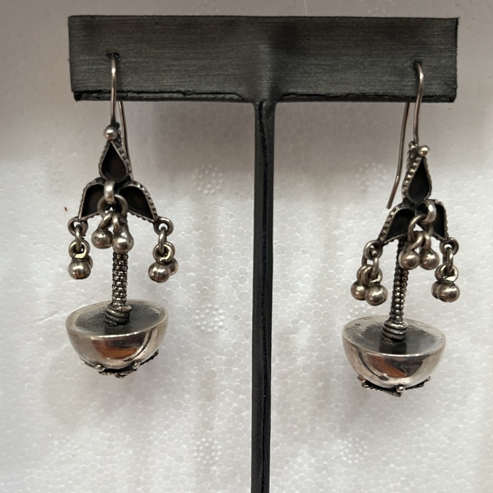Silver Earrings - Picture 6 of 6
